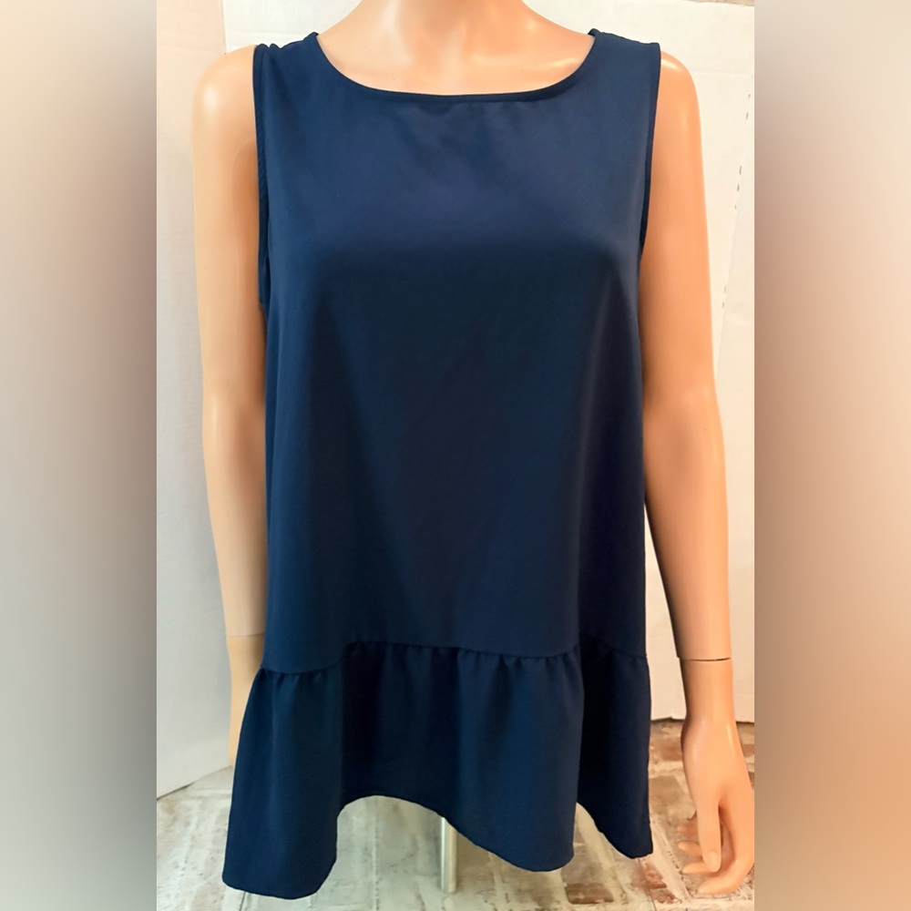 ZENANA Women’s Ruffled Hem Peplum Sleeveless Blue Blouse- size Large